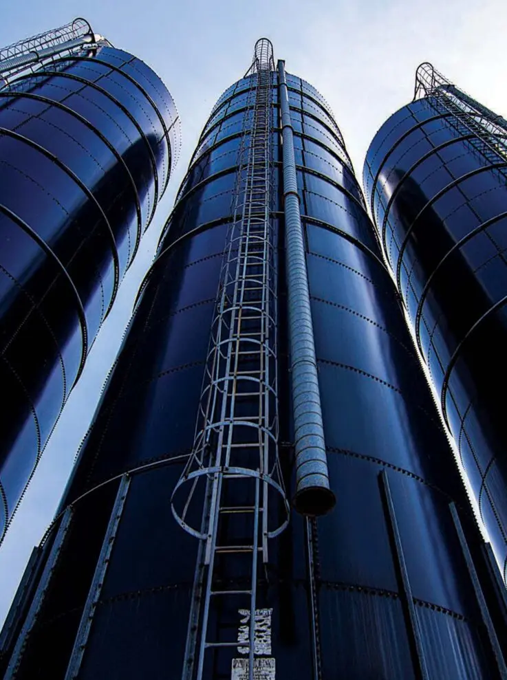 Black Bolted Steel Storage Silos