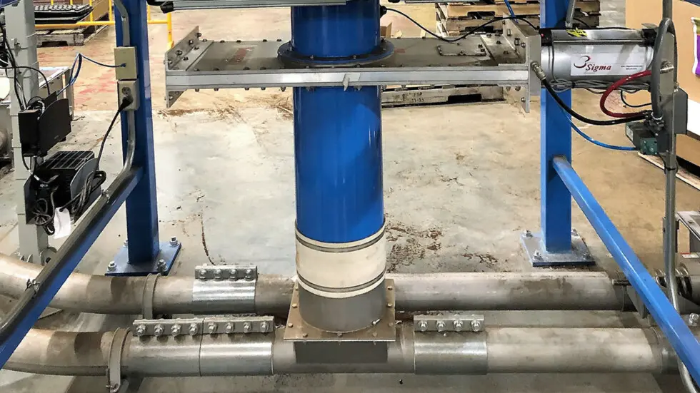 Flexible Rubber Sleeve Connectors on Slide Gate