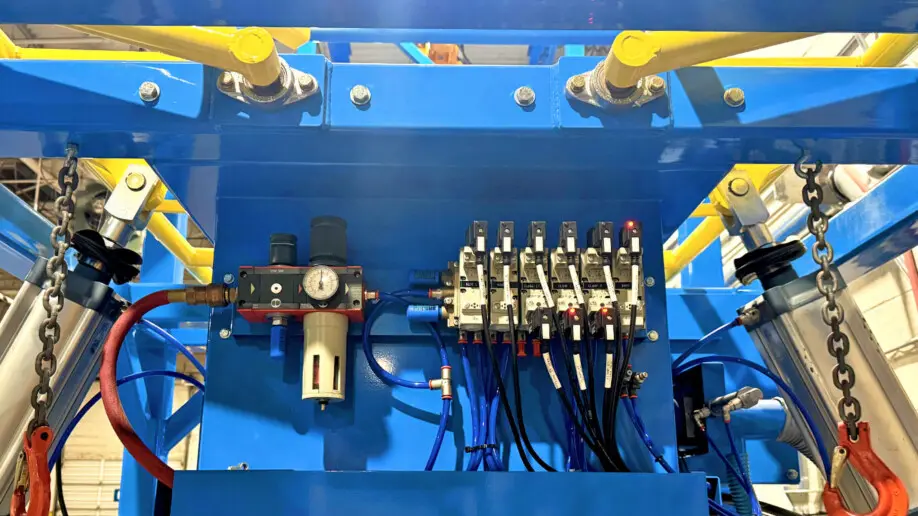 Super Sack Unloader Containing Spills Super Sack Unloader Access Chamber
